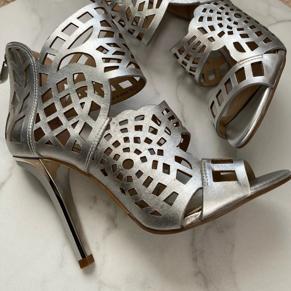 BCBG Maxazria Maven metallic silver heels - Picture 4 of 7